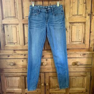Women's Earnest Sewn 27 Medium Wash Jeans Denim Skinny Leg Esra Mid-Rise Skinny